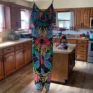 Flying Tomato Womens Jumpsuit Medium One Piece spaghetti straps floral
